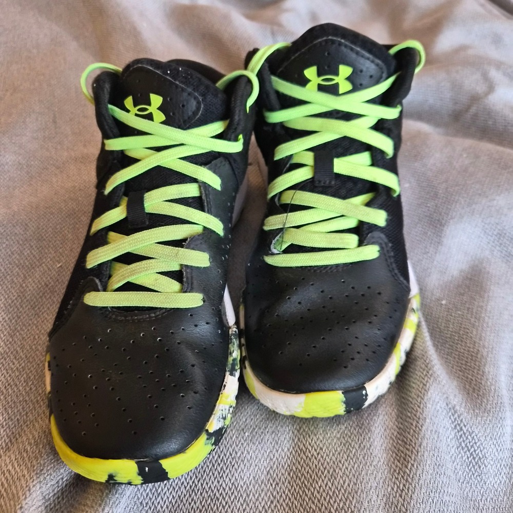 Under Armour Kids 3.5Y Jet 21 Basketball Shoes Basketball Streetwear Activewear